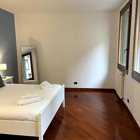 Il Portico. Charm Apartment, Downtown.