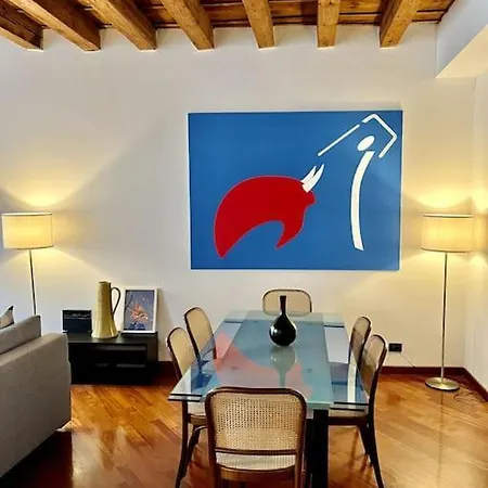 Il Portico. Charm Apartment, Downtown. Daire *